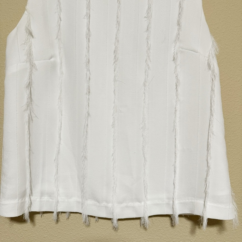 Eyelash Fringe Sleeveless Blouse - Picture 4 of 12